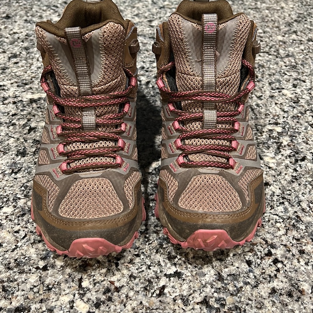 Merrell Woman’s Hikers - Picture 3 of 4